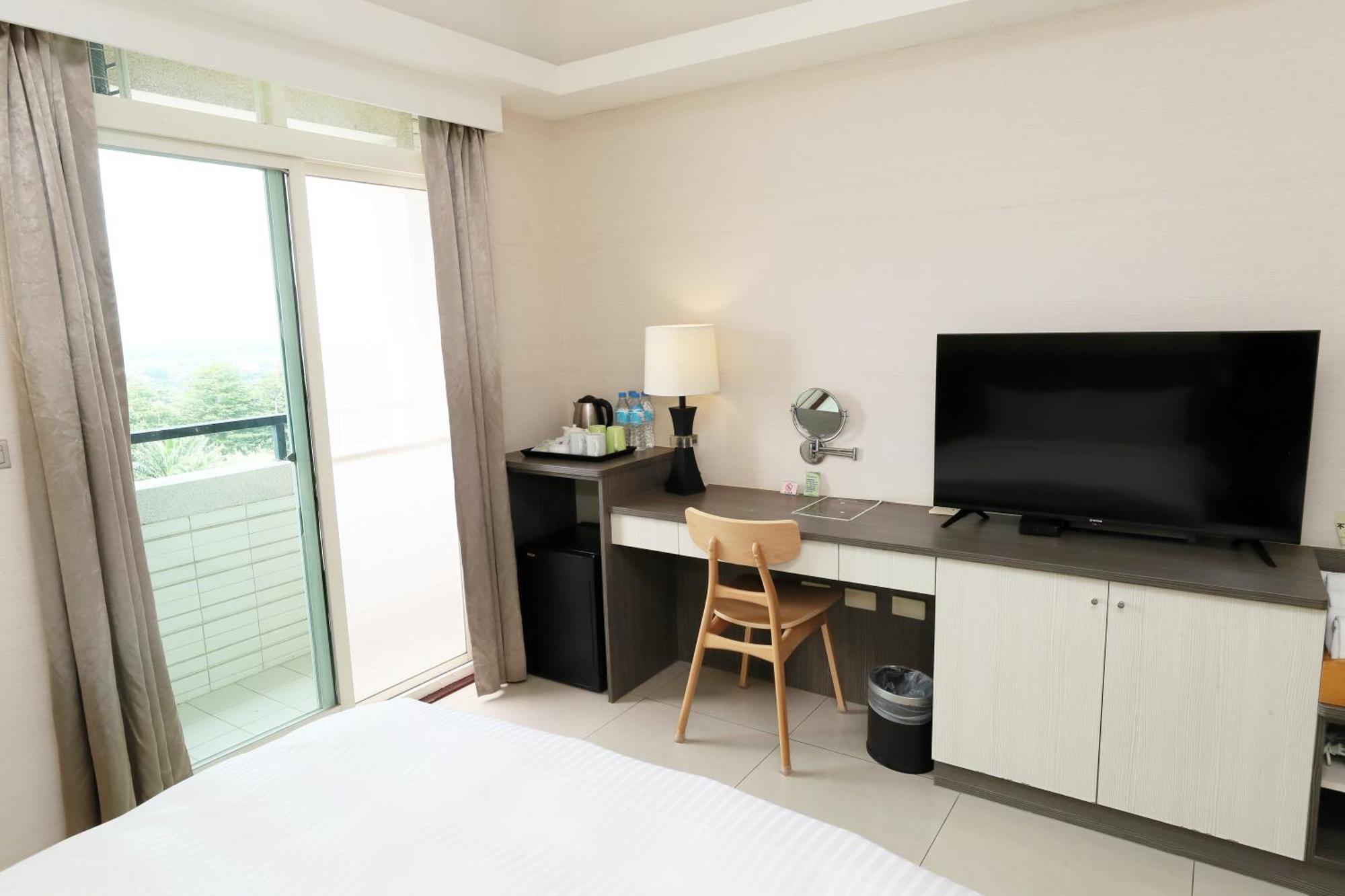 โฮย่า รีสอร์ต โฮเต็ล เชียรี่ Hotel นครเจียอี้ ภายนอก รูปภาพ