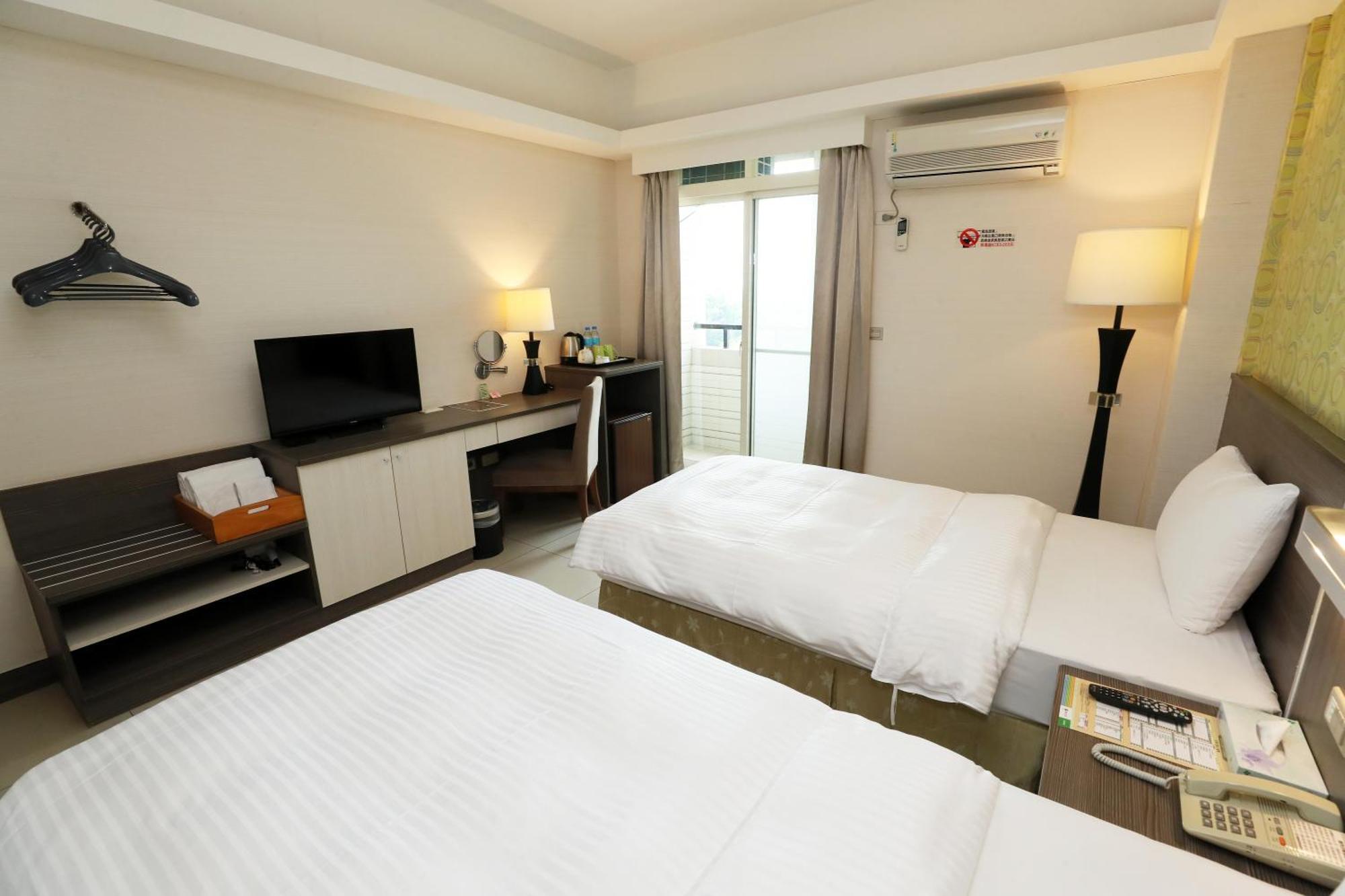 โฮย่า รีสอร์ต โฮเต็ล เชียรี่ Hotel นครเจียอี้ ภายนอก รูปภาพ